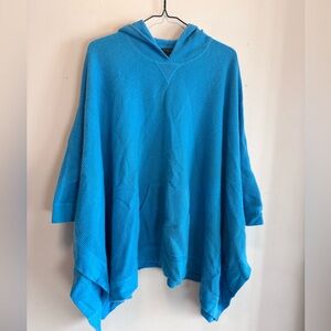 Women’s oversized s blue Hendri Bendel 100% cashmere poncho sweater